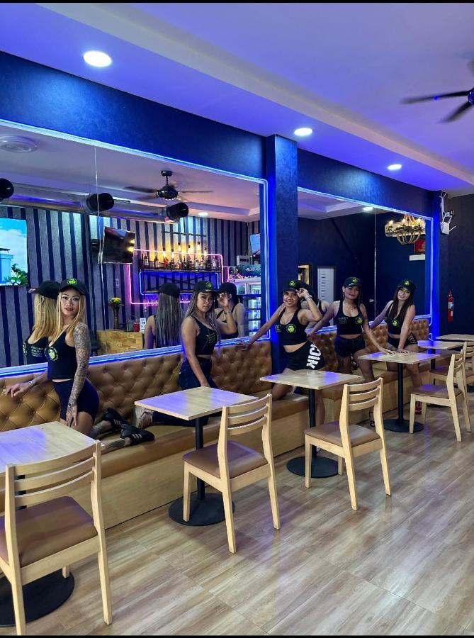 Bonkers Guesthouse Pattaya Exterior foto